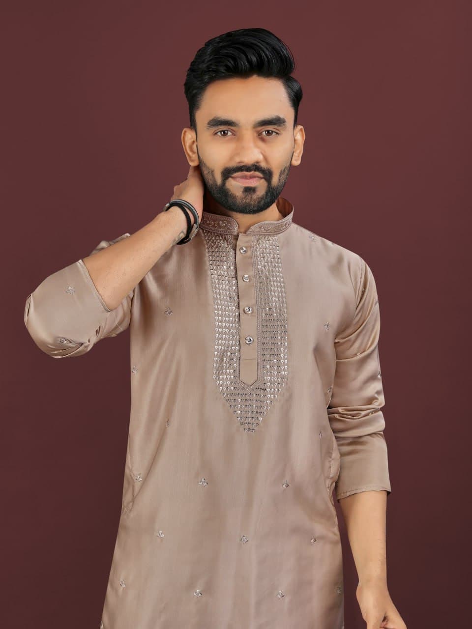 Chiku Traditional Men's Kurta Pajama Set