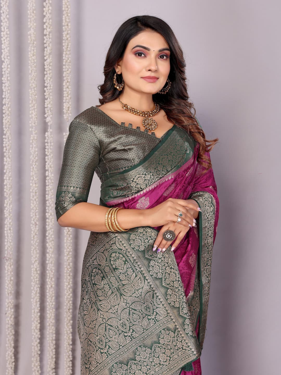 Royal Fuchsia Handloom Satin Silk Zari Weaving Saree