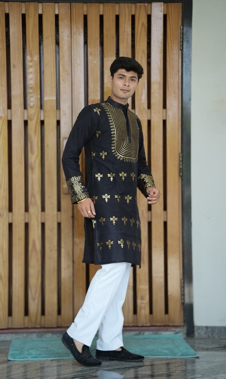 Black Geometric Zari Embroidery Silk Kurta Set Black Geometric Zari Embroidery Silk Kurta Set
